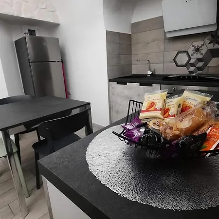 Casa Malu 17 Cin I T 0 7 1 0 3 3 B 4 0 0 0 8 8 3 3 2 Holiday home Monte Sant'Angelo